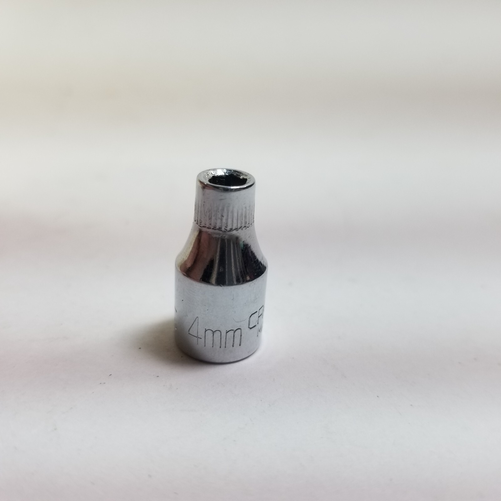 Vintage Craftsman 1/4″ Drive 4MM 6 Pt Shallow Socket G 43505 Top Knurl USA