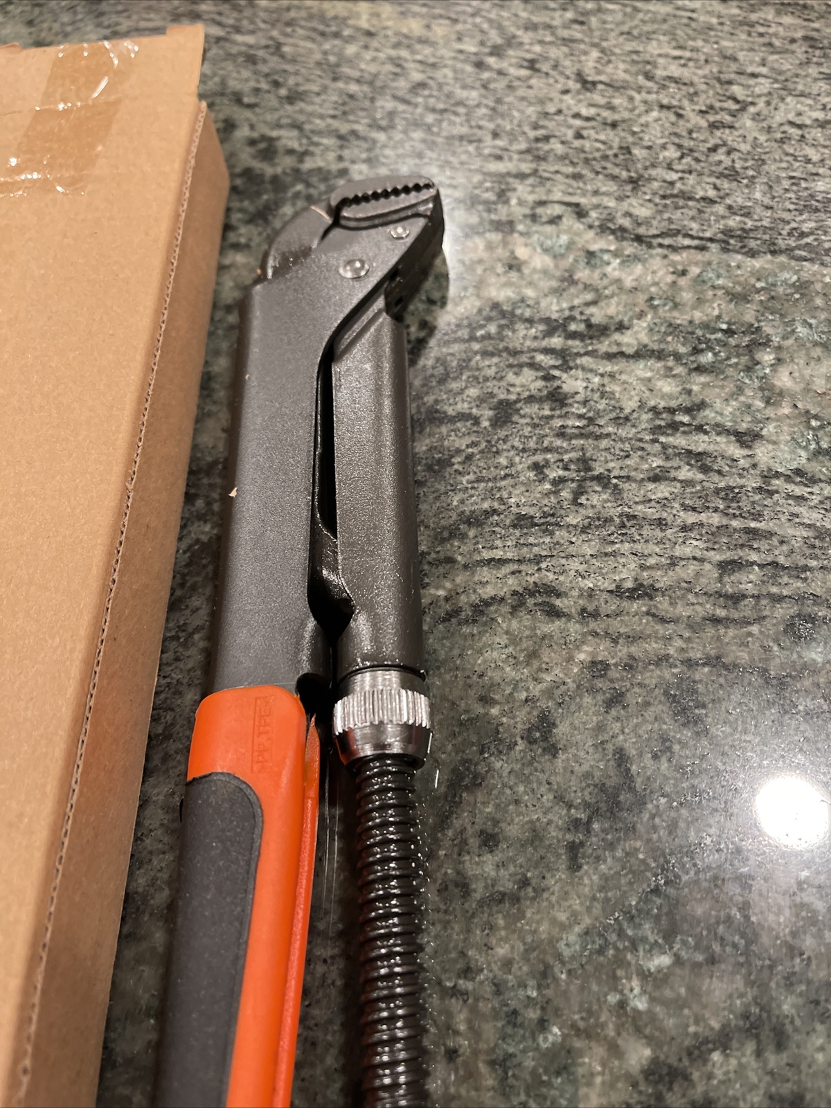 Snap On pwz1o 12-5/8” plier wrench in orange