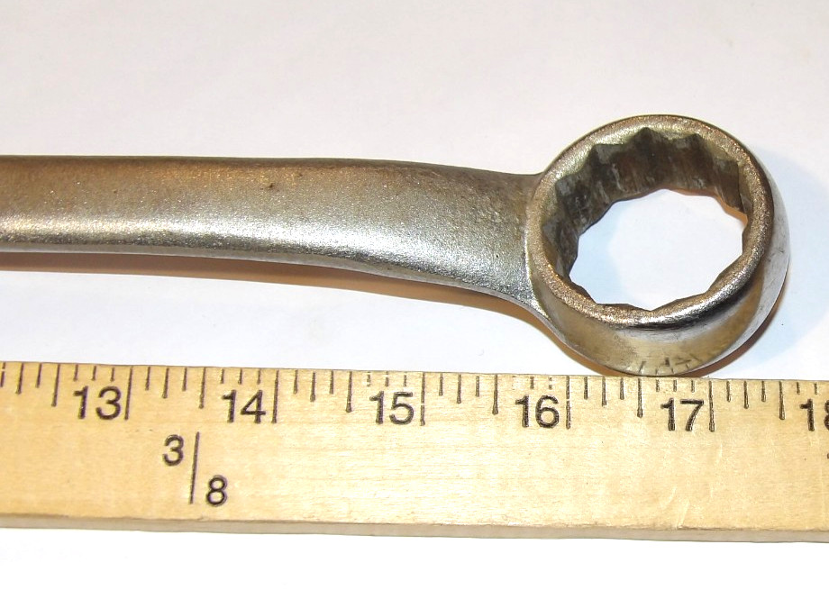 VTG WESTERN AUTO ‘WIZARD’ 15/16 1-1/4″ 12-POINT DOUBLE BOX-END WRENCH! 17.5″ USA