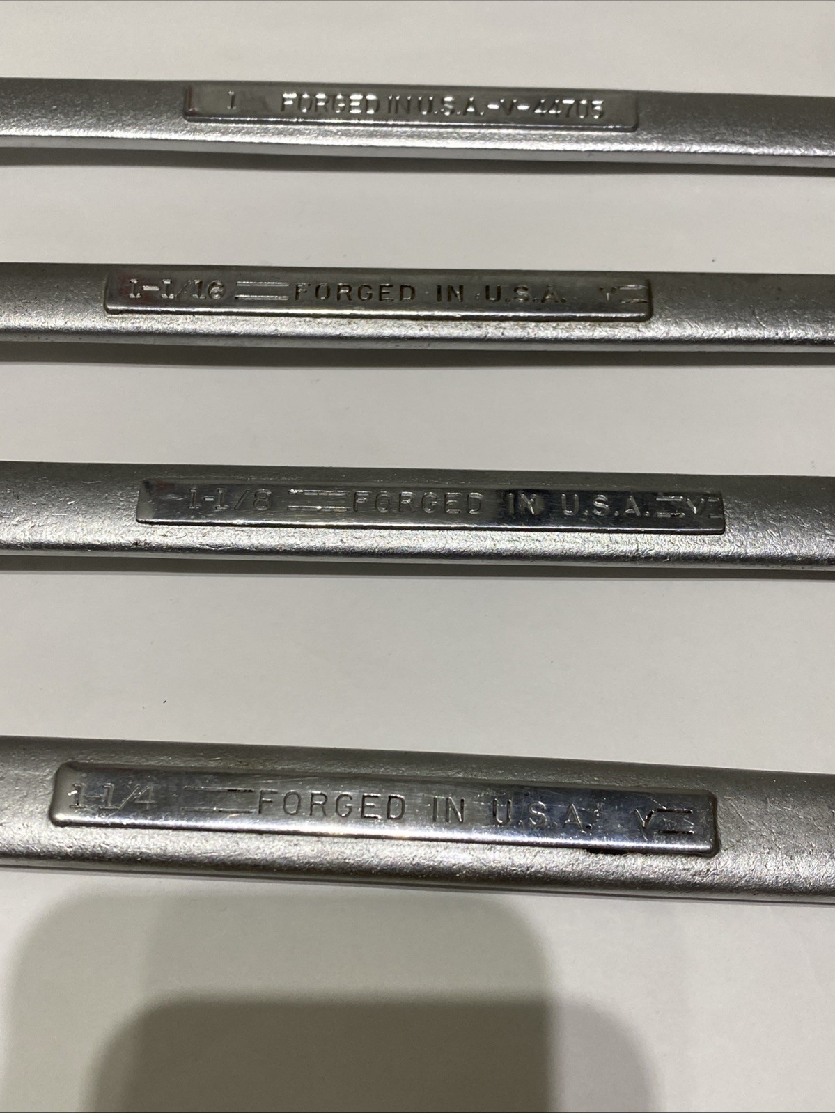 Craftsman SAE Combination Wrench Set, 12 pt (1″ – 1 1/4″) – 4 pcs “V”