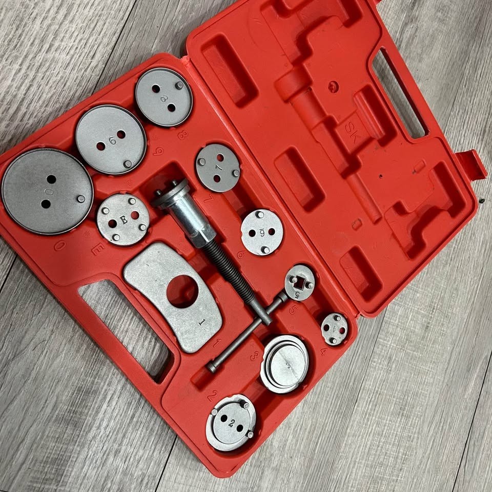 Set(22) Universal Disc Brake Caliper Car Piston Wind Back Rewind Hand Tools Kit