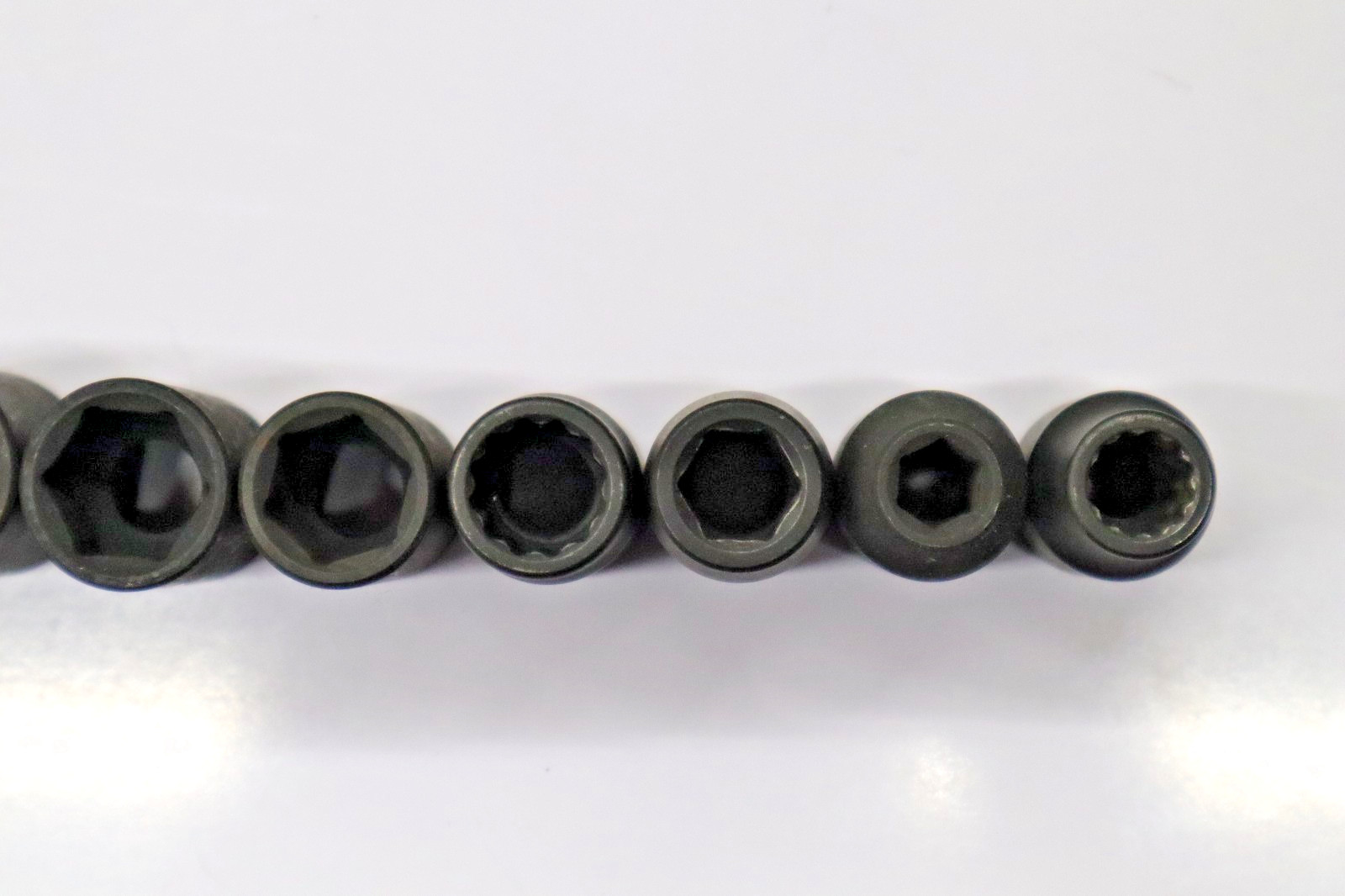 Mixed Lot of 28pc. 1-1/4″ – 1/8″ 6pt Impact Sockets Matco, Kobalt & Blackhawk
