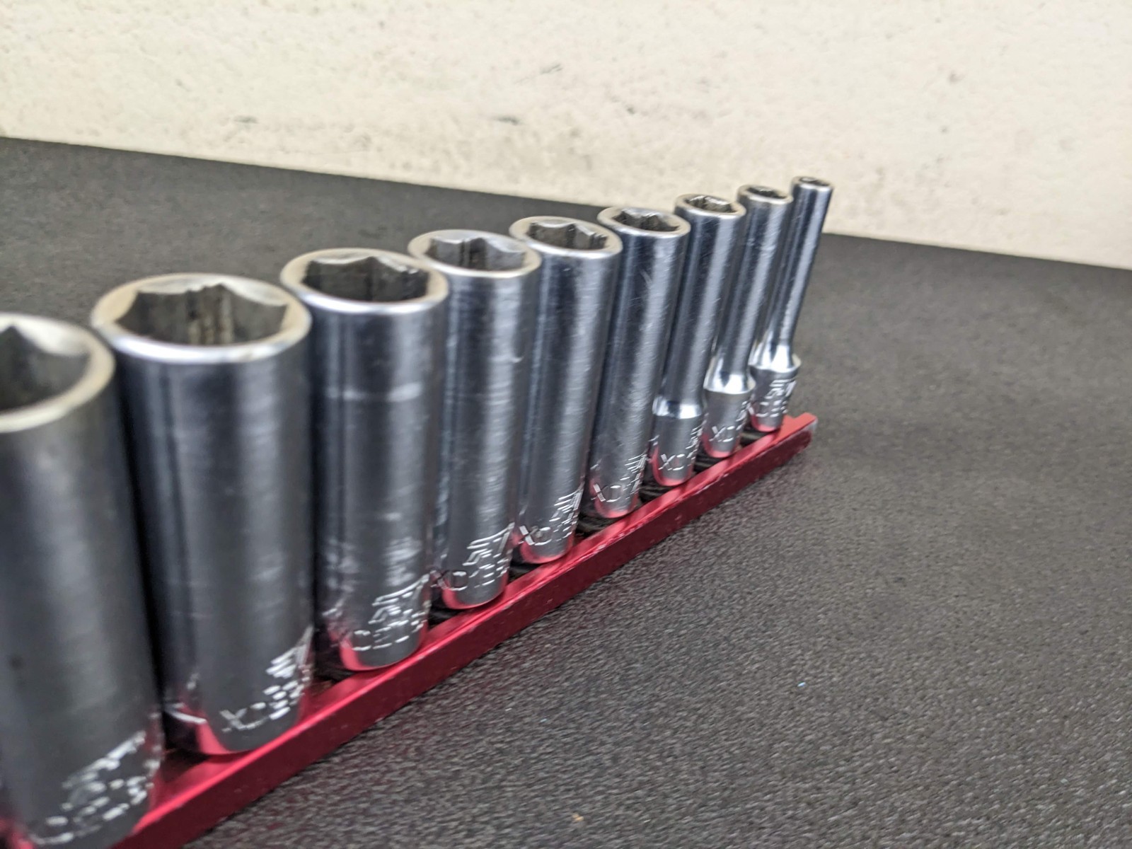 #bo811 Mac Tools SXD126RBRT 12pc 3/8″ Drive Deep SAE RBRT Socket Set 1/4″-15/16″