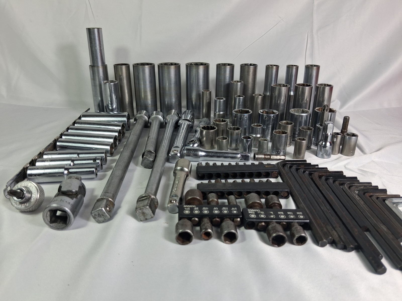 Large Mixed Socket Tool Lot Craftsman Crescent Deep Sockets Extensions Allen…