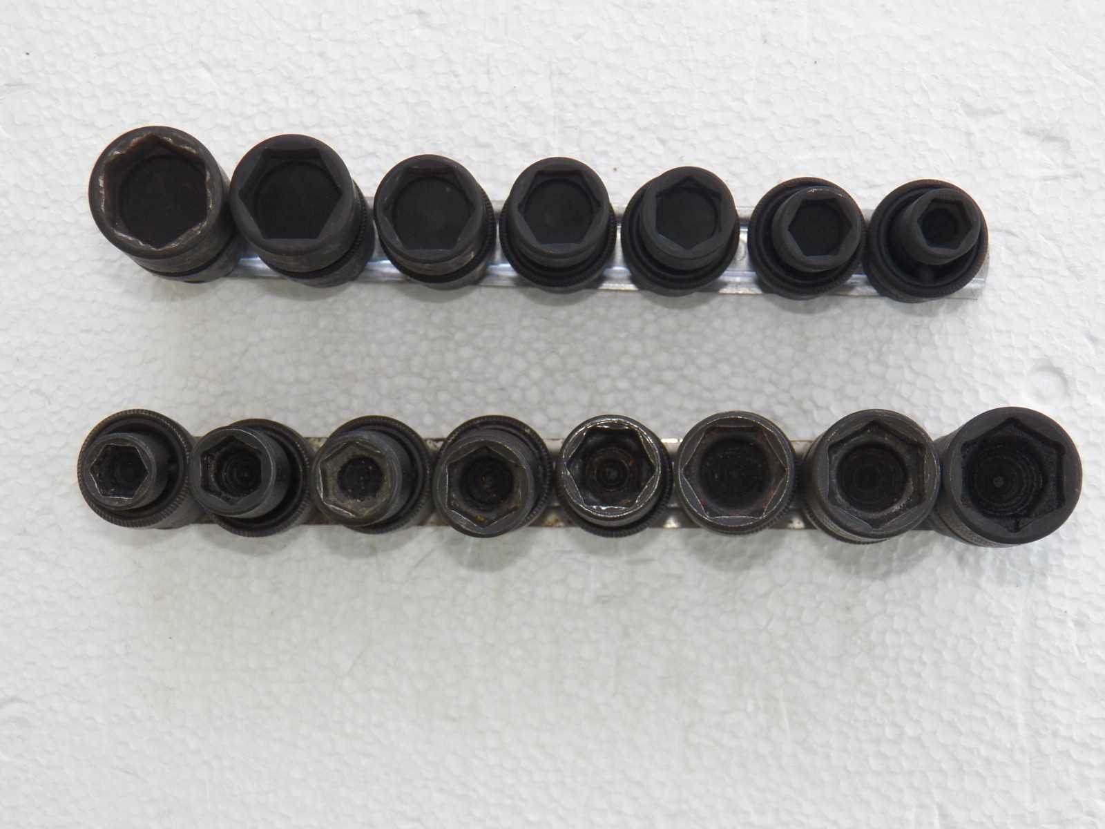 Snap-on 3/8″ drive Metric 10-19 & Sae 3/8-3/4 6-point IMPACT Swivel Socket Sets