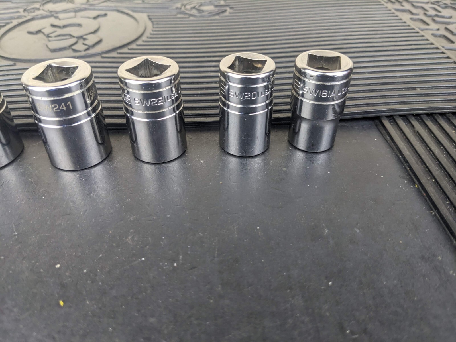 #av825 Snap-On Set 1/2″ Drive Socket Set 9/16″ to 1” SAE SW Series 12 Point
