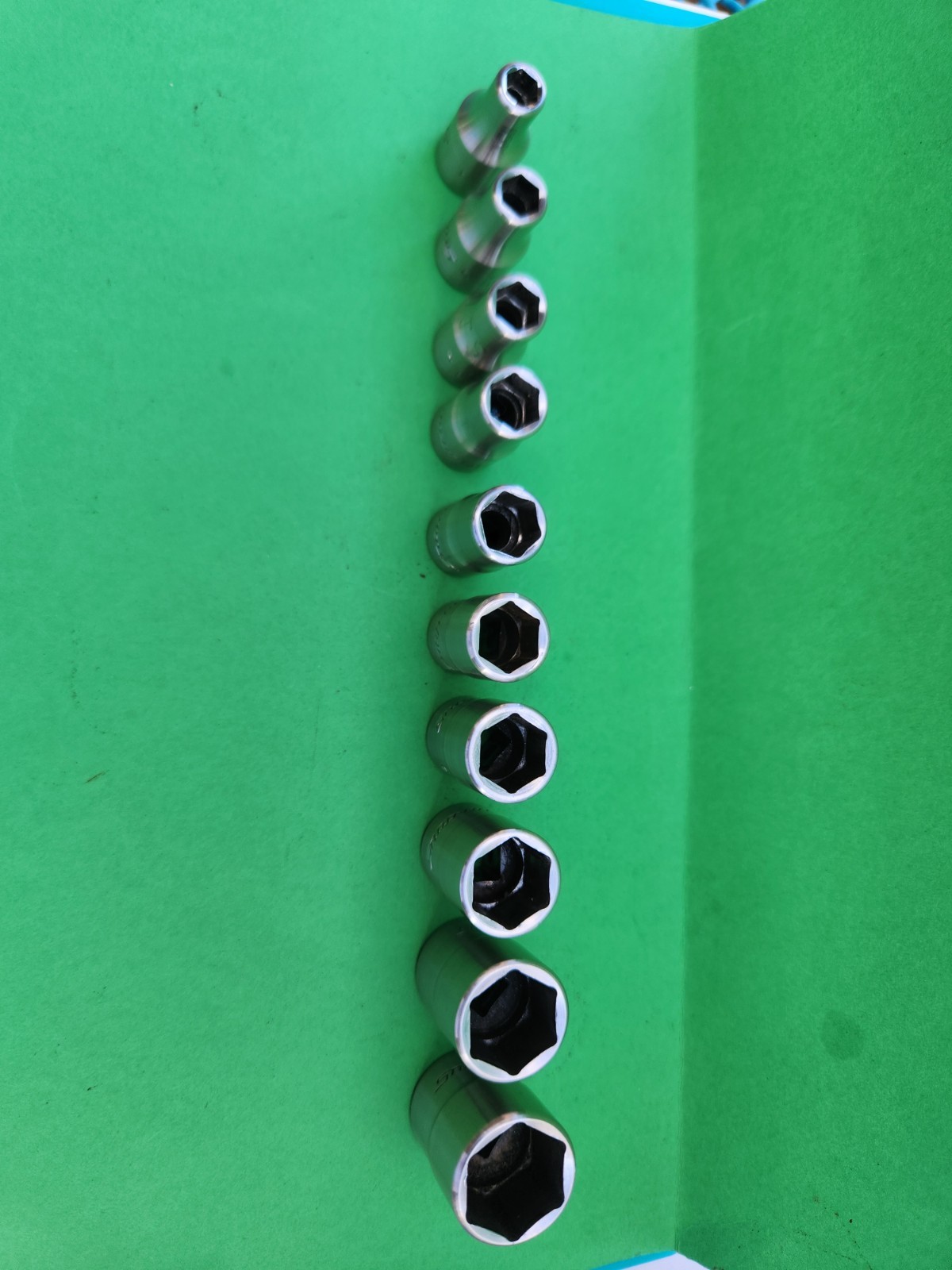 10 Pc. Snap-on 110TMY Socket Set 1/4″ Dr. ~ 6 Pt. 3/16″ – 9/16″ TM6-TM18 F5