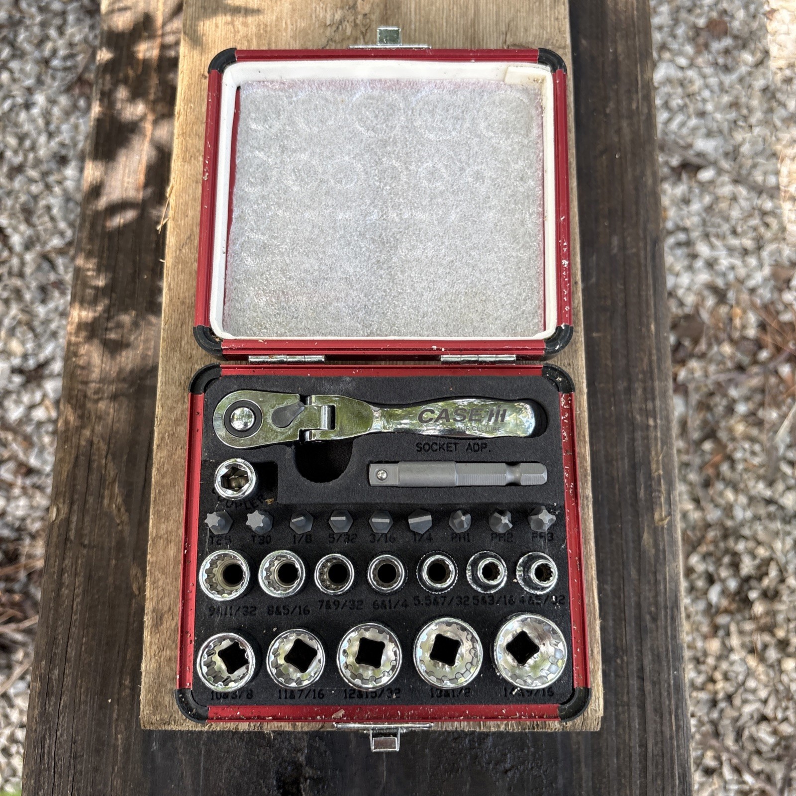 CASE IH 24 PIECE SOCKET SET 1/4 DRIVE