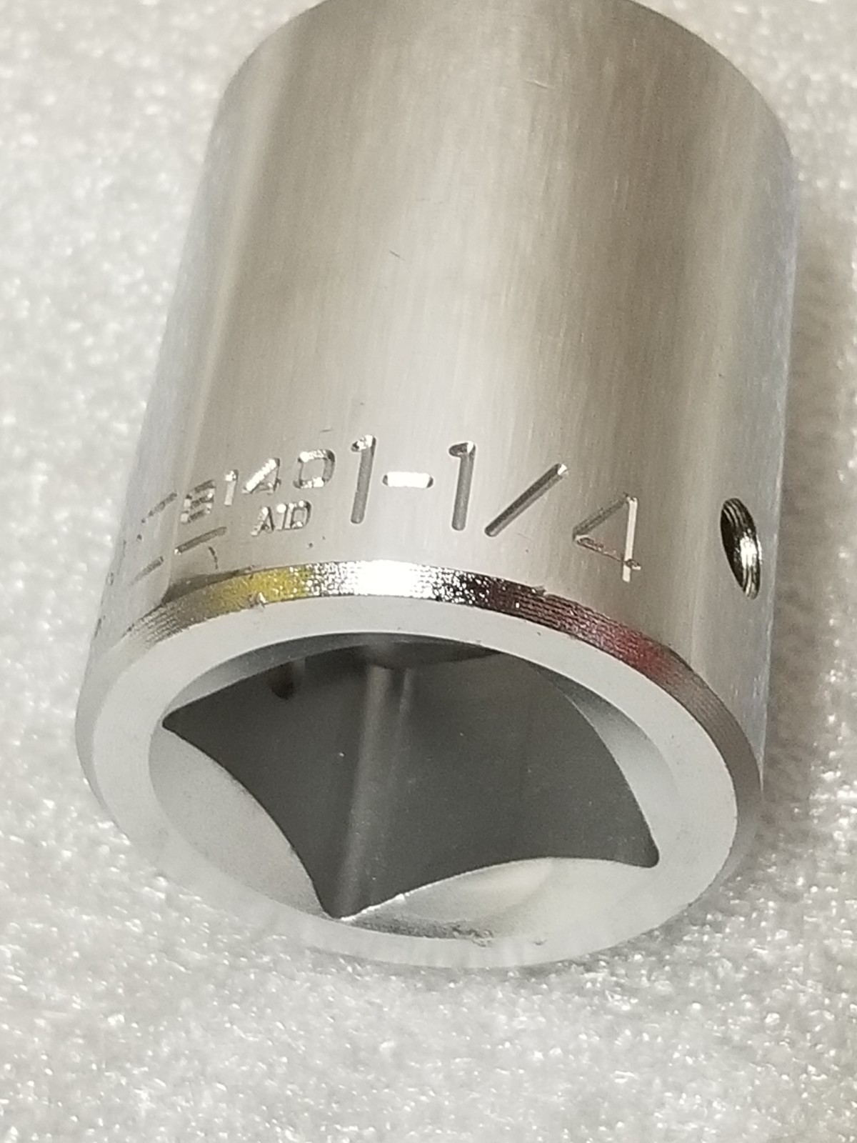 Wright 8140 1-inch Drive 12-Pt Chrome Standard Socket 1-1/4″ Made in USA