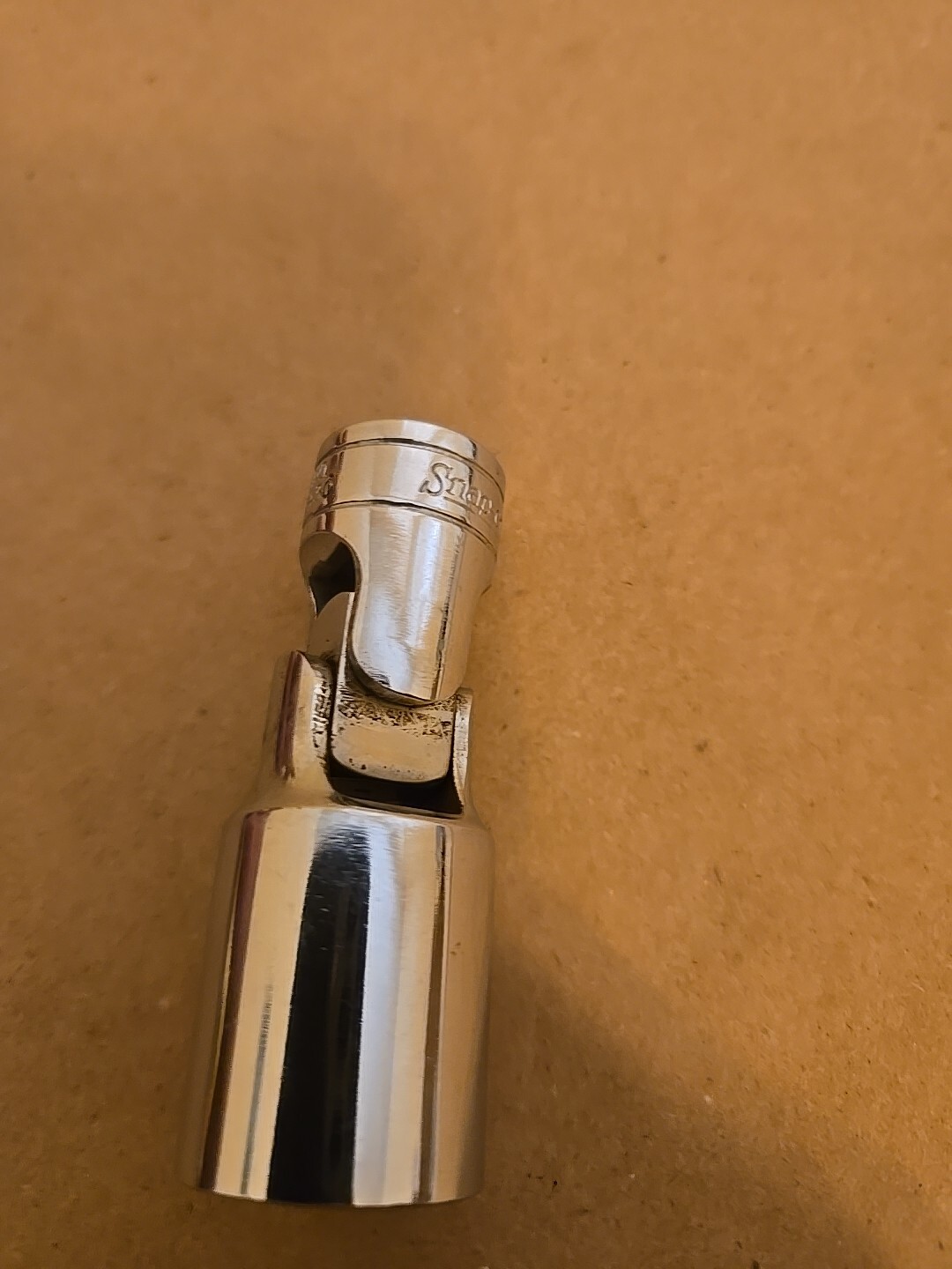 Snap On 3/8″ Drive 11/16″ 6PT SAE Deep Chrome Universal Swivel Socket FSU22