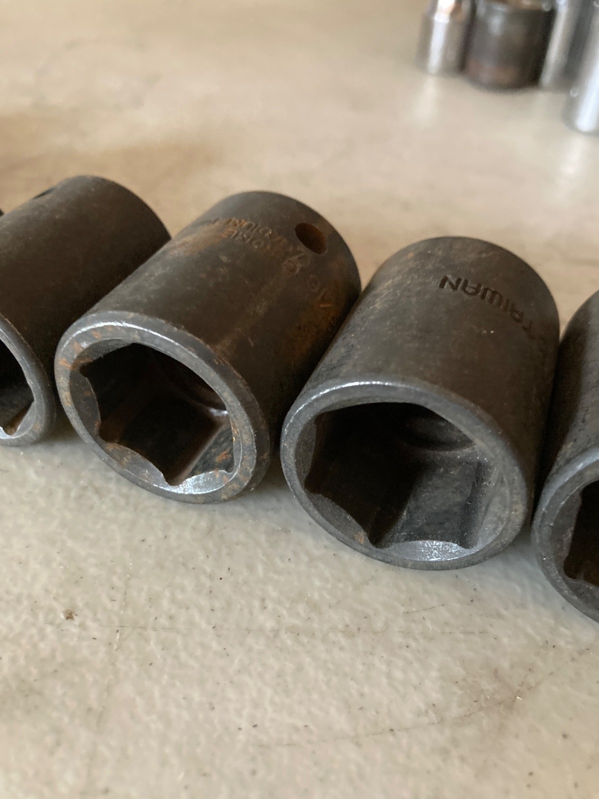 Assorted 1/2″ drive 6pt impact sockets