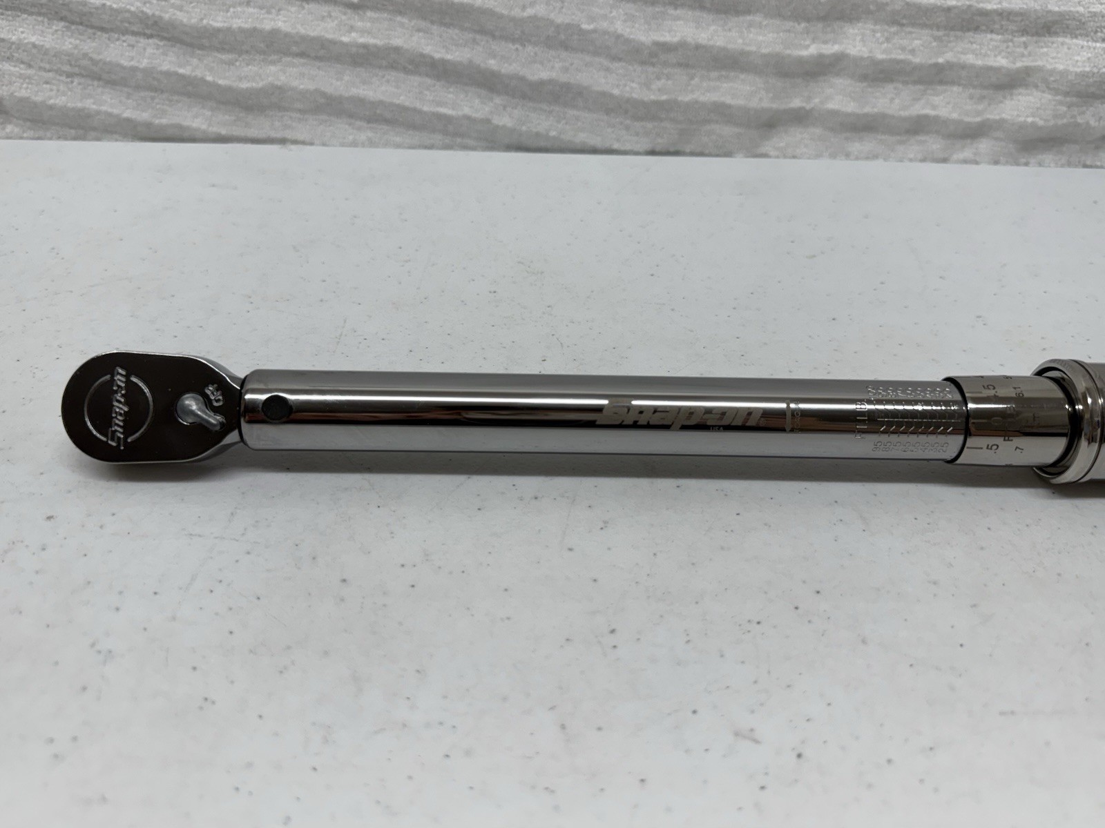 Snap On 3/8” Dr RED Adjustable Click Type Torque Wrench #QE2R100R