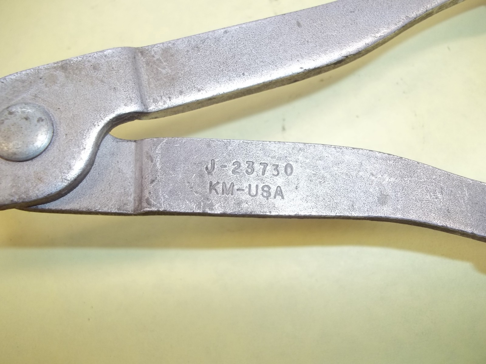 * Kent-Moore J-23730 Self Adjusting Brake Release Releasing Tool