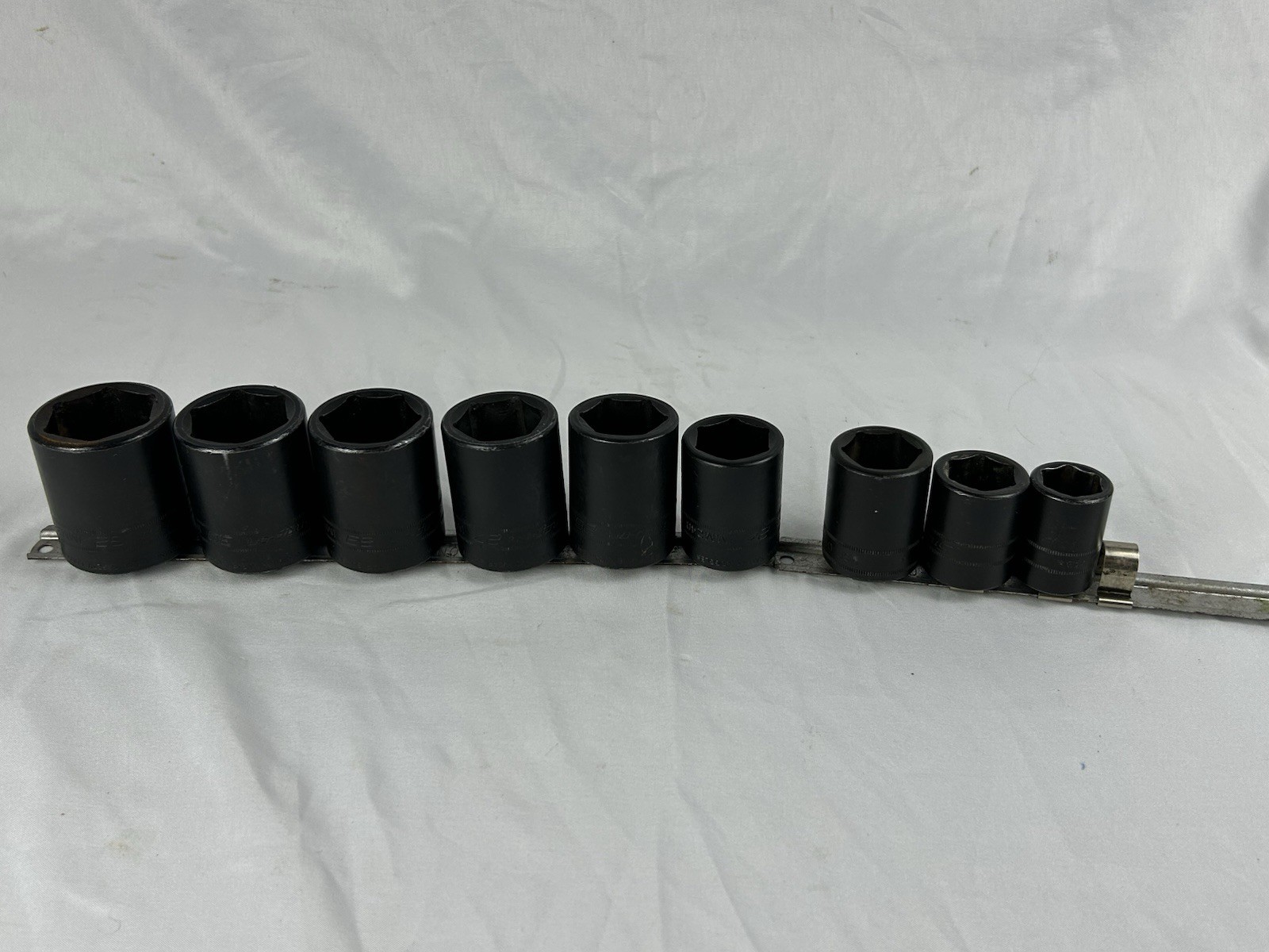 Snap-On 18mm-32mm 1/2″ Drive 6 Pt Metric Shallow Impact Socket-9pc IMM180-IMM320