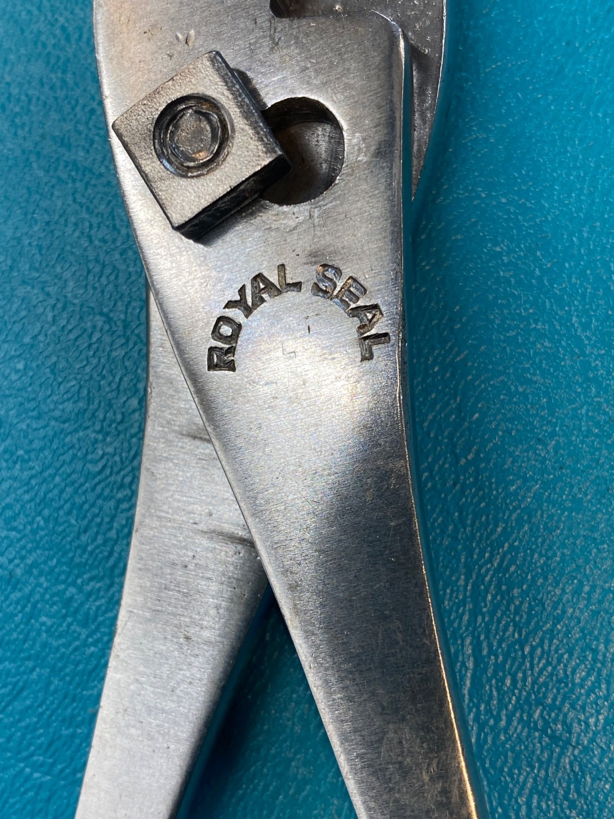 ROYAL SEAL Slip-Joint Adjustable Pliers, Clean and Rust Free, Textured Handles