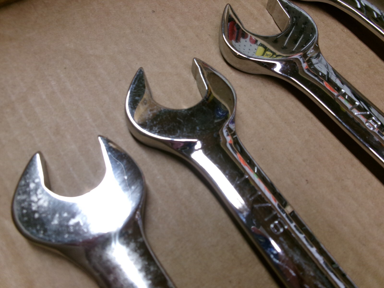 Matco Tools 4-Piece SAE Non Slip 12-Point Combination Wrench Set 1 – 1-1/4″