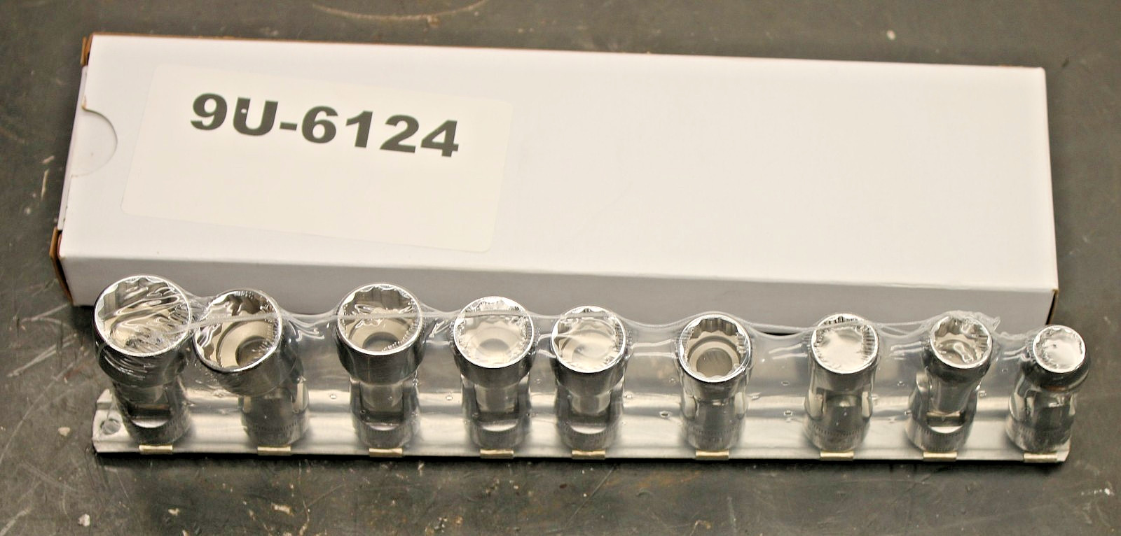 CAT Caterpillar 9U-6124 9-pc Universal Swivel Metric Socket Set 10mm-19mm» 12-Pt
