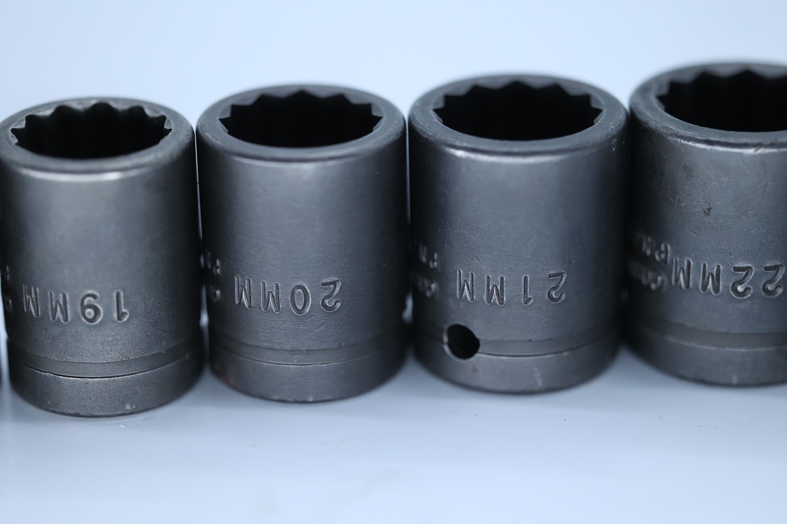 Cornwell USA 1/2″ Drive 14 Piece Metric Shallow Impact Socket Set 12 Point
