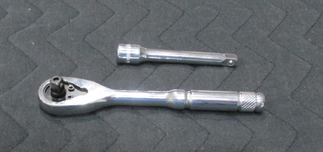CRESCENT 1/4″ Ratchet «V» Quick Release Tear Drop Ratchet + Matching Extension