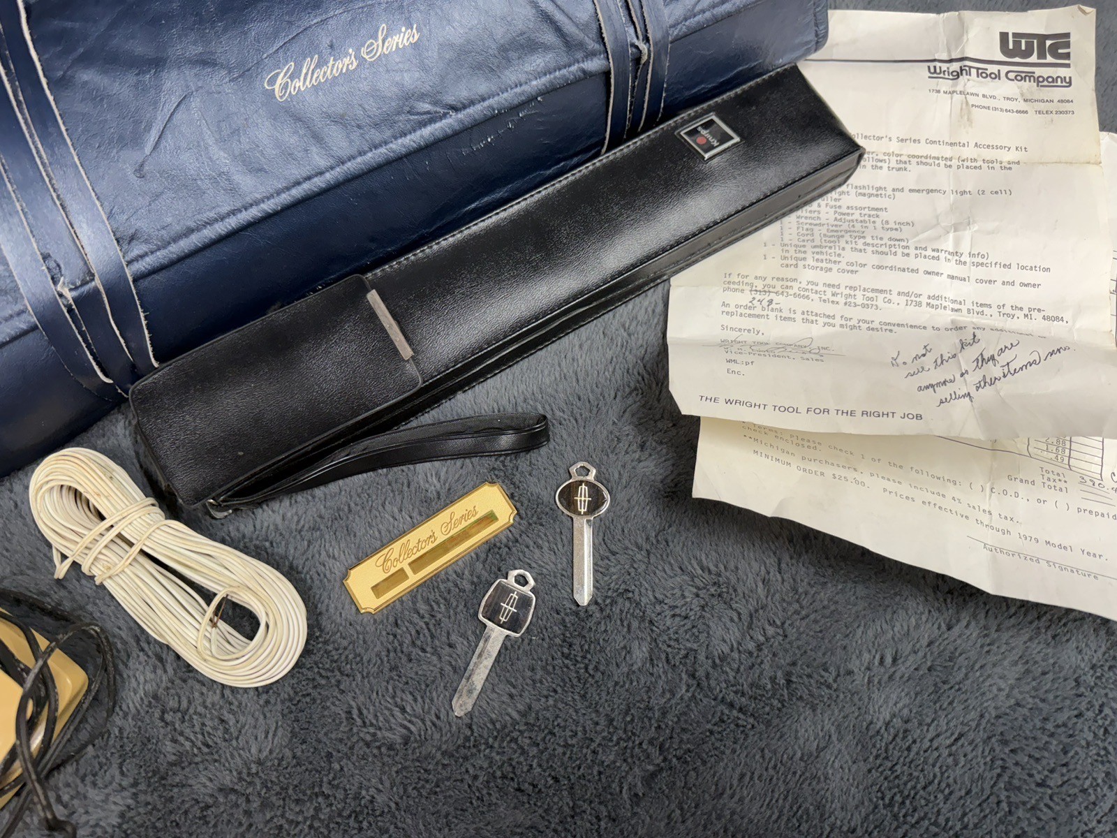 1979 Lincoln Continental Mark V Collector Series Tool Kit Keys Umbrella Garage