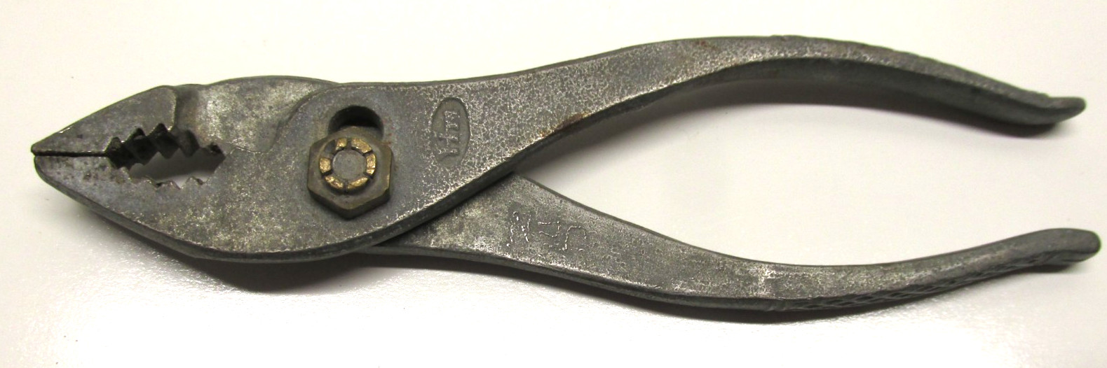 Motorcycle Slip Joint Pliers 5-1/2″ long, galvanized finish and textured grip.