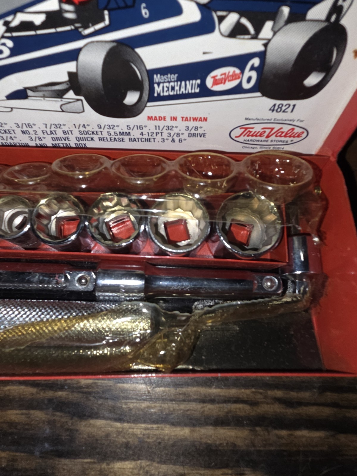 Vintage 21 Piece Socket Set-True Value