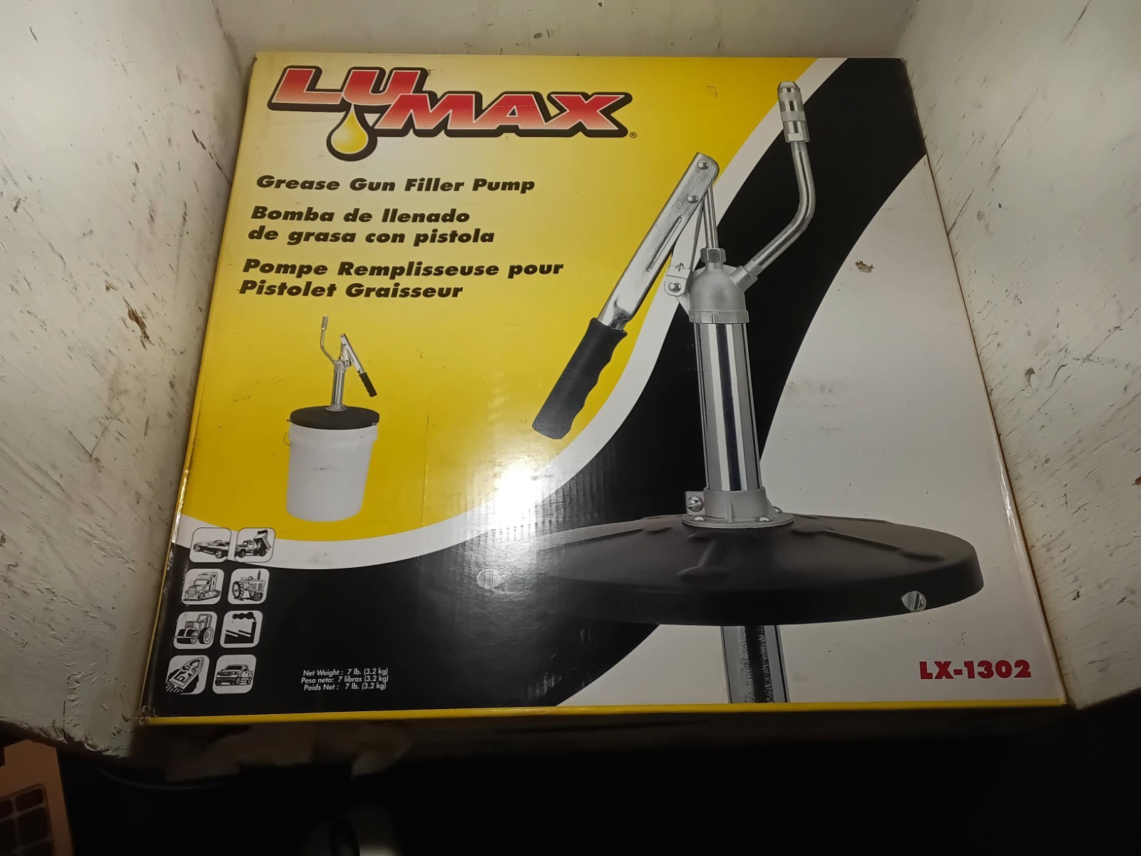 LUMAX LX-1302 Black 18″ 25-50 lbs/5 Gallon Grease Gun Filler Pump with 12″(E14D)