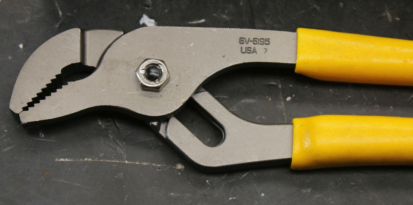 Caterpillar Cat Tools USA By Snapon 6V-6195 9” Arc Joint Pliers Yellow NEW