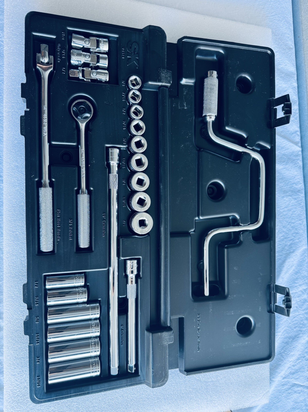 SK Tools 23 Piece SAE 3/8″Drive 12Pt General Service Set W/Snap Latch Case~94523