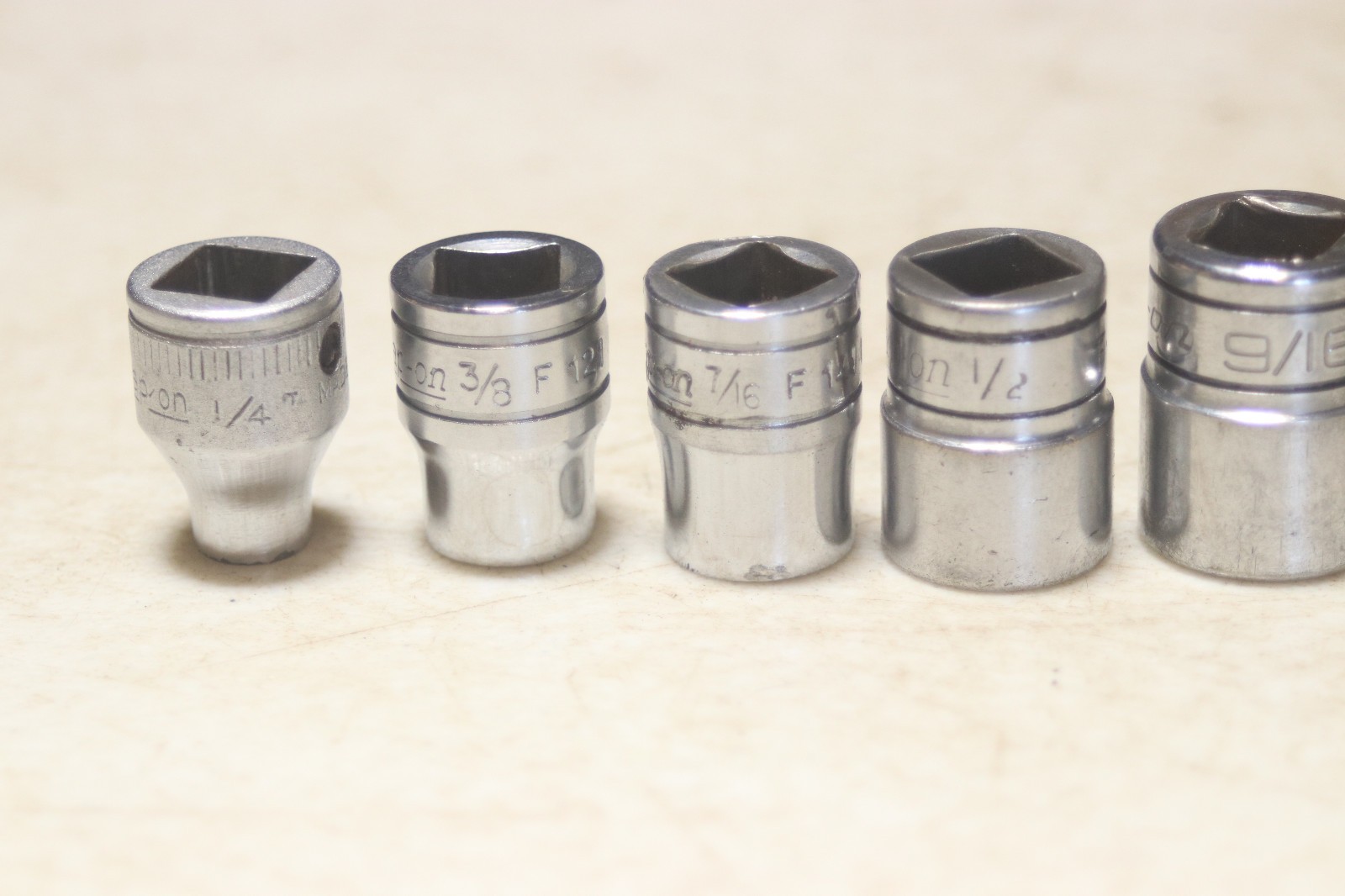Snap On 3/8 Inch Drive 12 Point SAE Socket Set 1/4 to 7/8