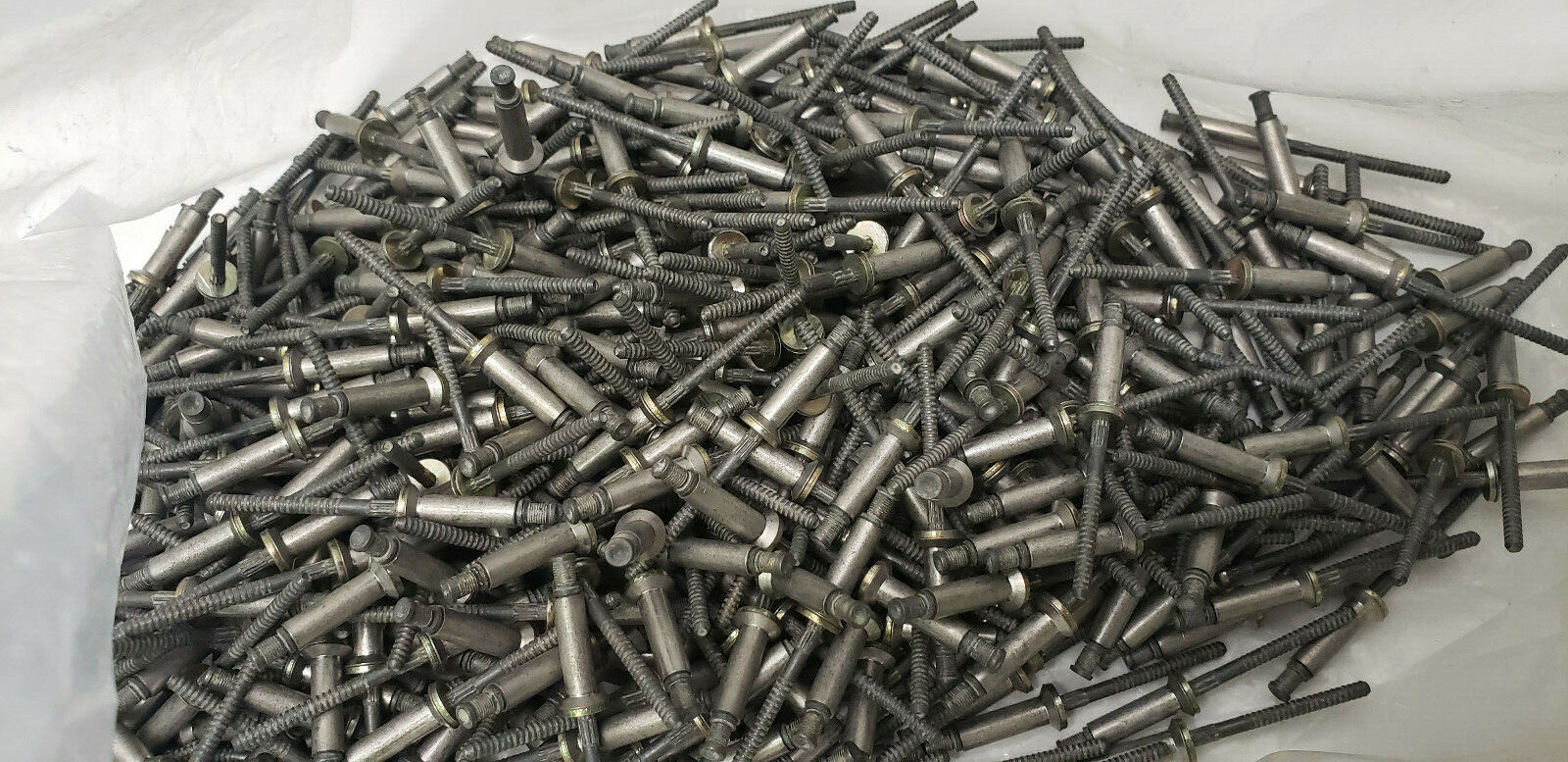 CR3522-5-7 Blind Rivot Pack Lot of aprox 450-490 units