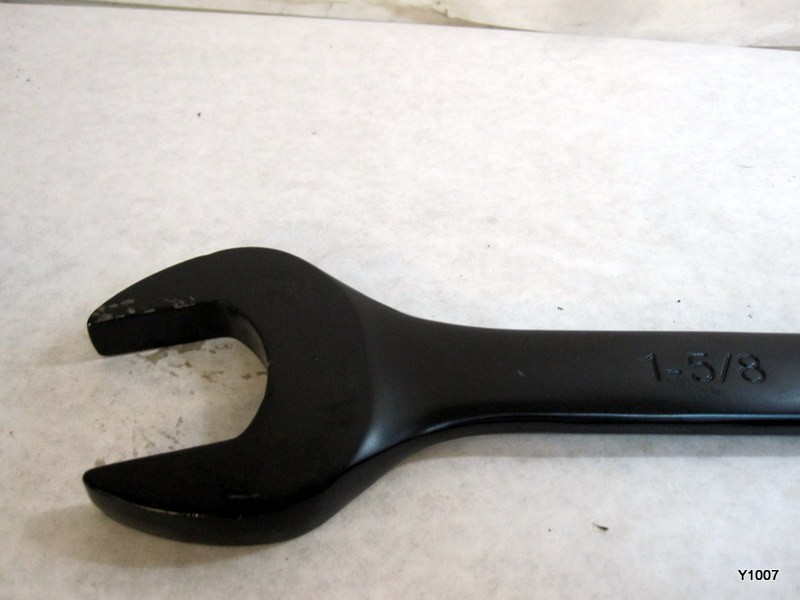 Duratech 1-5/8″ Combination Wrench, 12 Point,19-1/2″ OAL