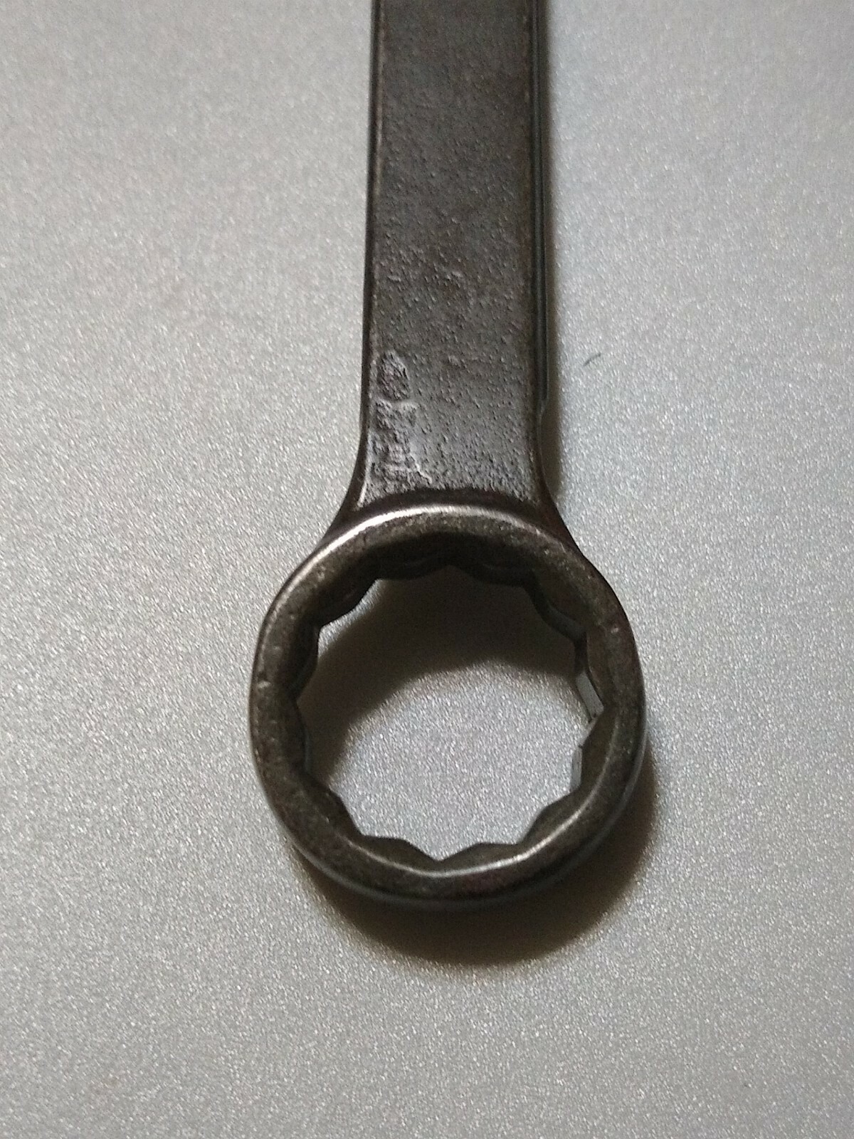 MATCO Tools USA WCHB 222, 11/16″ Combo Wrench, 12 Pt. 7.9″ L. Industrial Finish