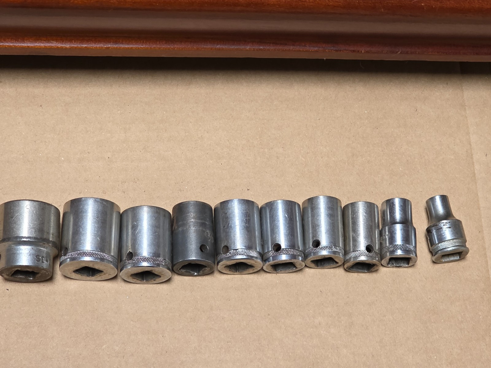 GRAY 10 Piece 1/2″ Drive Socket Set SAE Canada