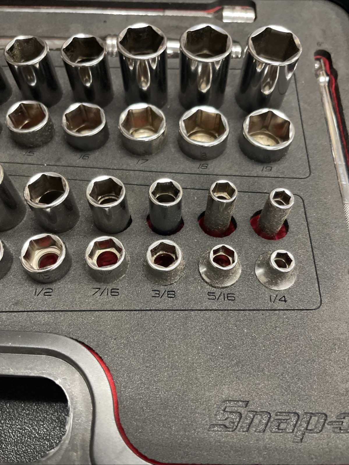Snap On 51 pc 3/8″ Drive 6 Point Metric SAE General Service Set 251FSMBFR