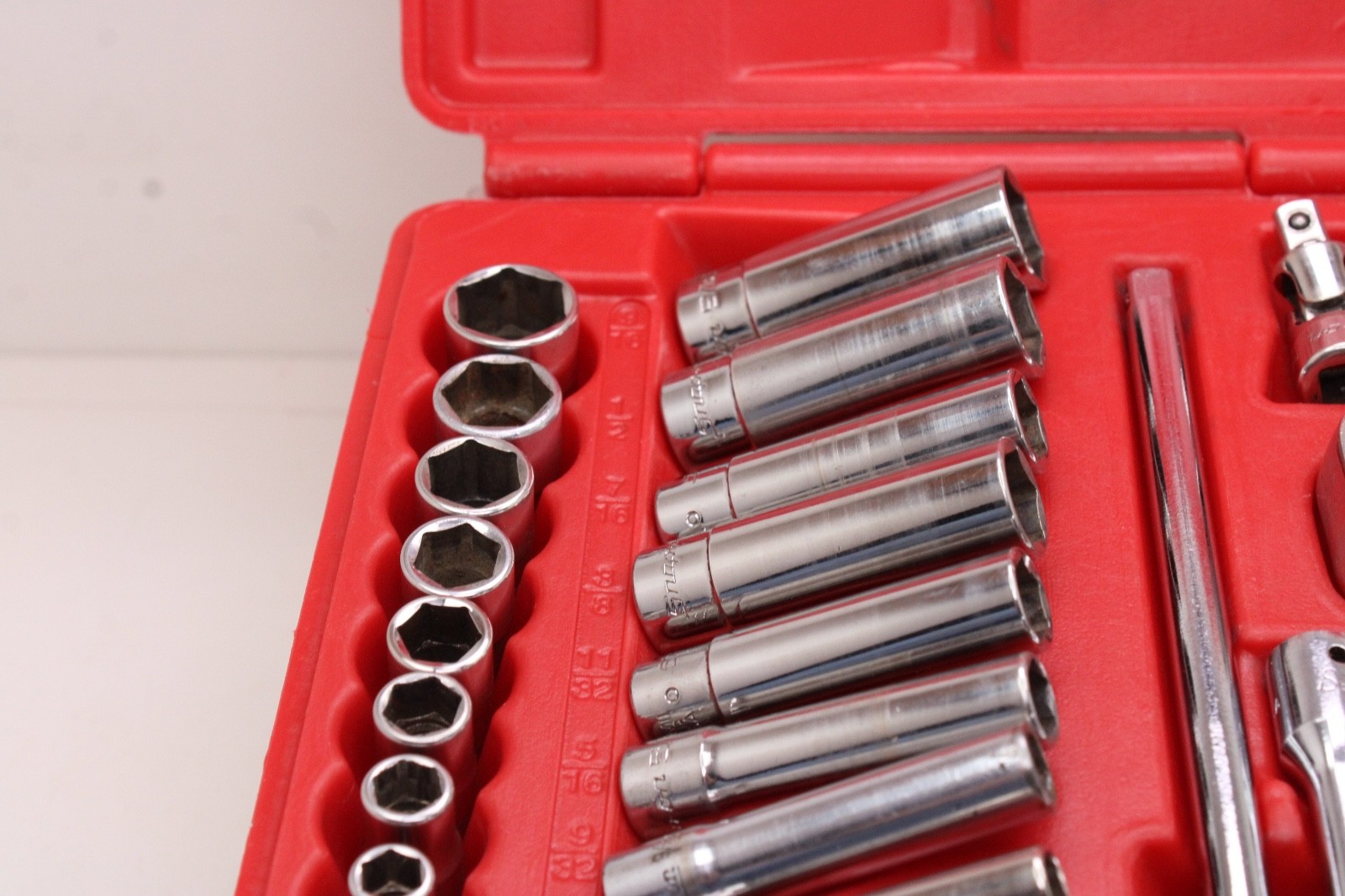 Snap-on 144TMPB 44 Piece 1/4″ Drive 6-Point Metric/ SAE General Service Set USA
