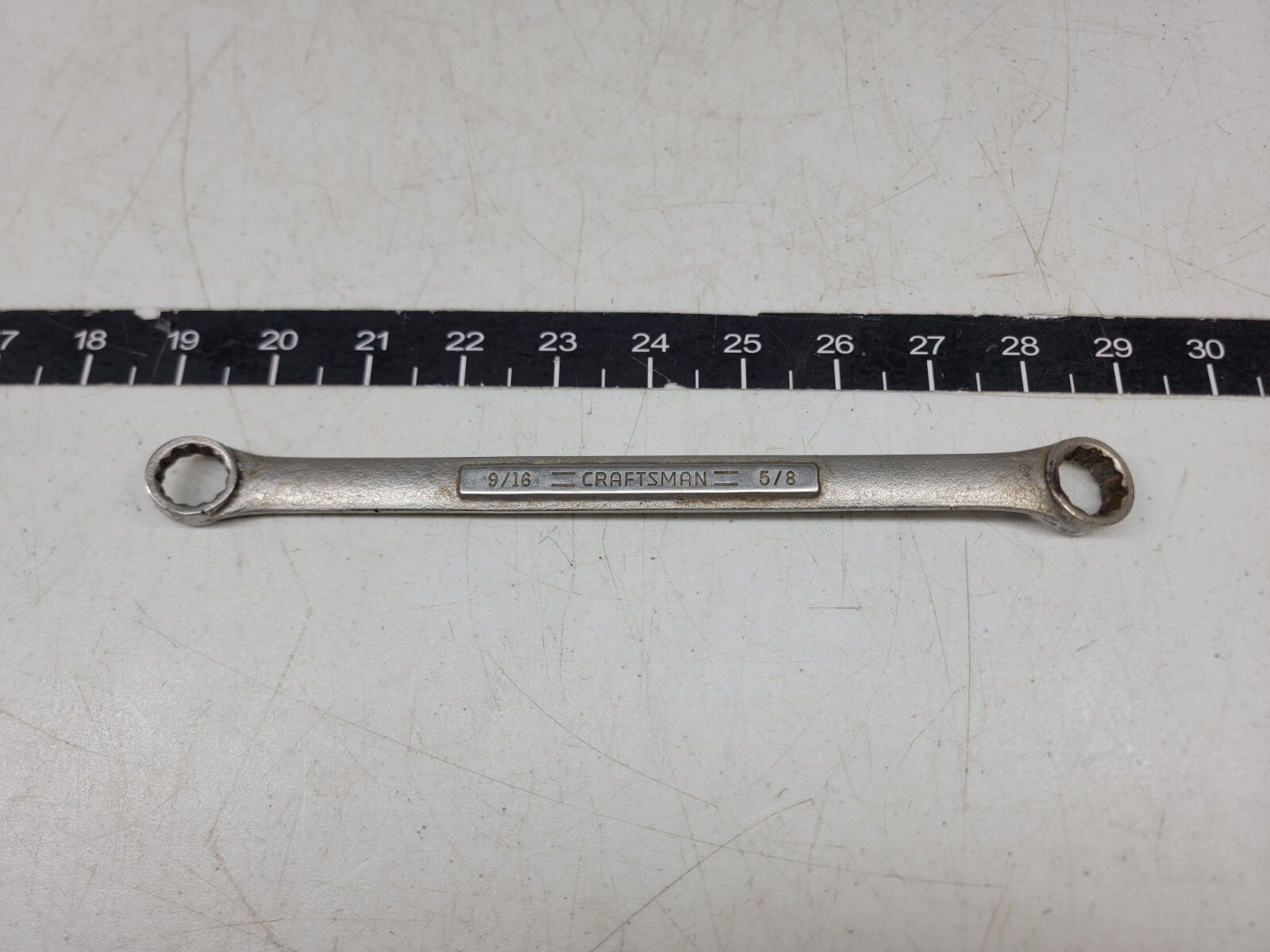 Craftsman Tools USA 43924 -VV- 9/16in. x 5/8in. 12-Point Double Box End Wrench
