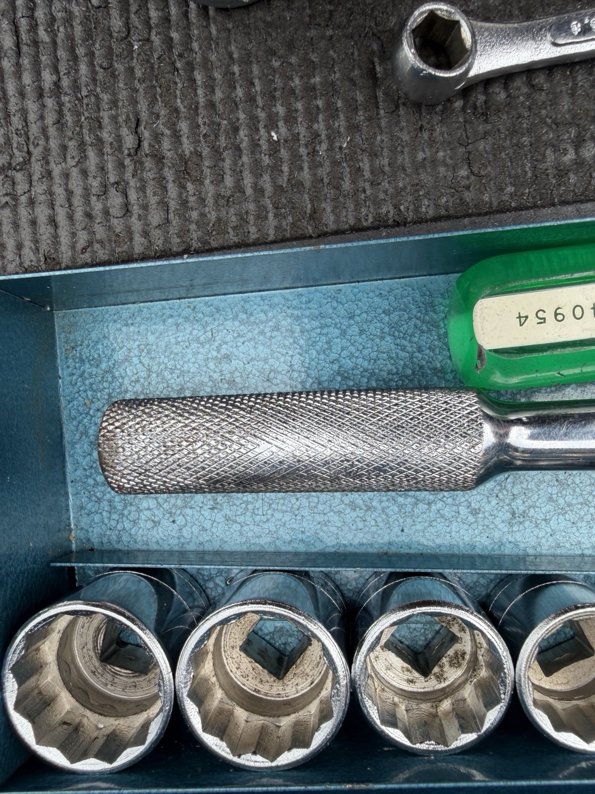 24pc SK Wayne Tools USA 3/8” Drive Socket Ratchet Set Blue Box SAE Light Use