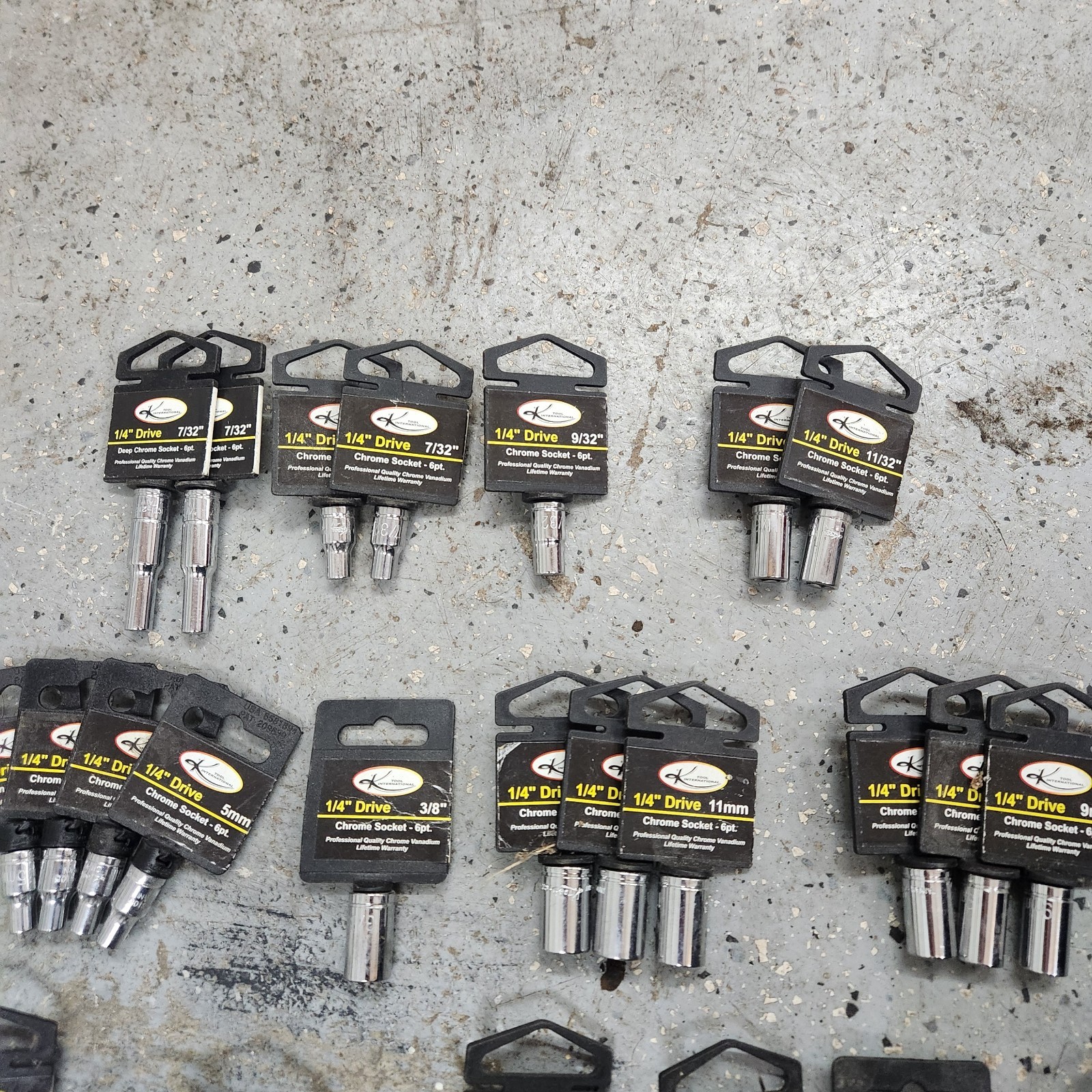 1/4 Drive Socket Assortment 6 Point Shallow Deep Standard Metric (45 Sockets)