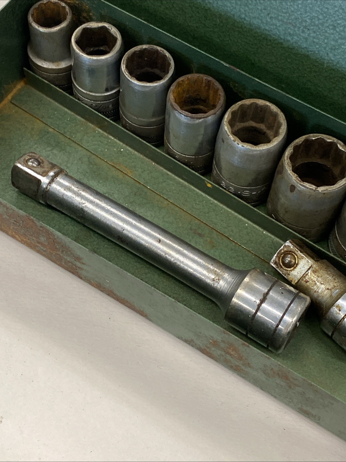 Vintage SK TOOLS 1/2″ Drive Socket Set 17pc Metal Box USA Made S-K Wayne M0863