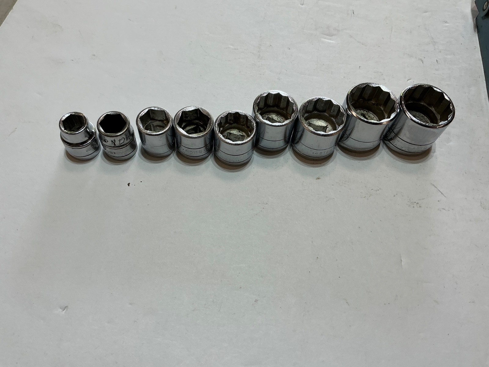 Vtg S-K Wayne 13 pc 3/8″ drive socket set SAE 3/8″-7/8″ blue metal case USA made