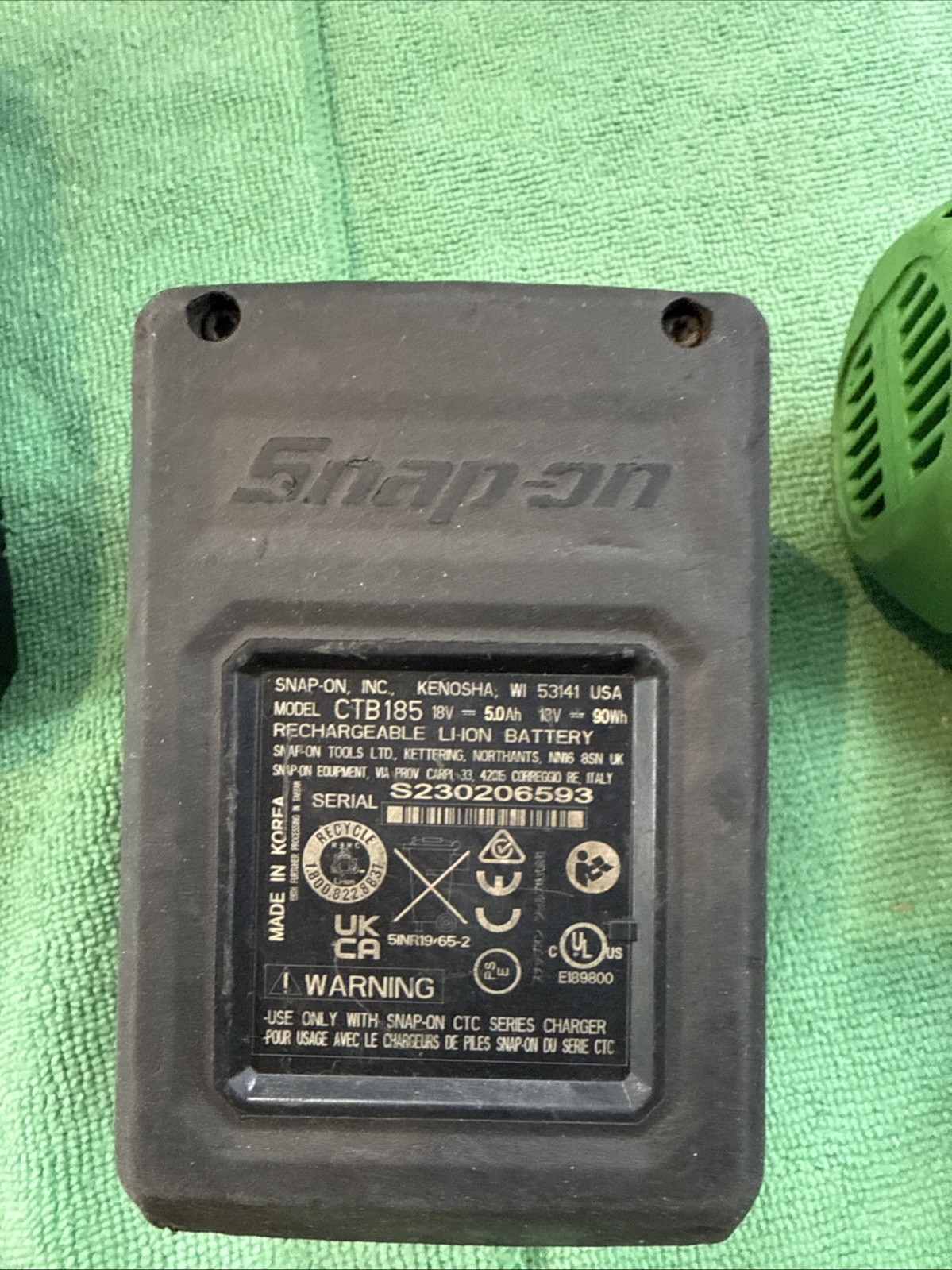 Snap On Tools DCR9050G, 18V Hammer Drill 1/2″ w/5.0ah Battey and Charger