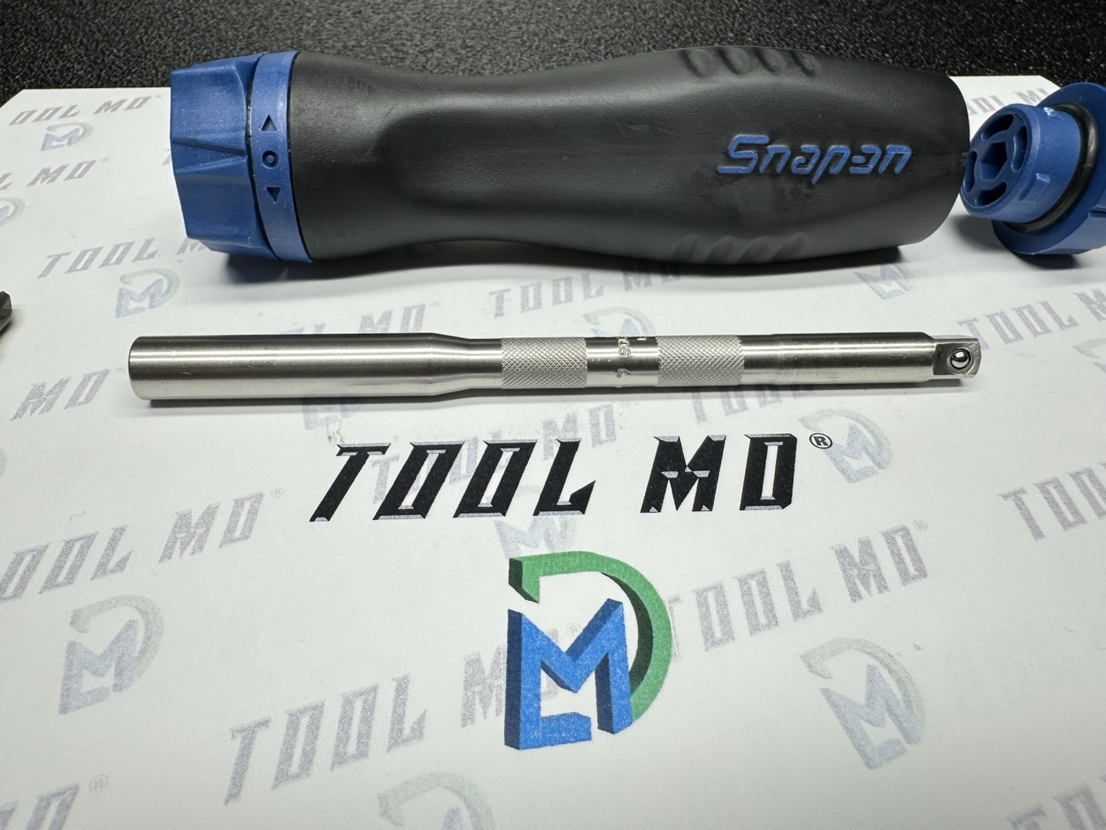 Snap-on Tools NEW POWER BLUE Soft Grip Ratcheting Screwdriver w Bits SGDMRC44BMB