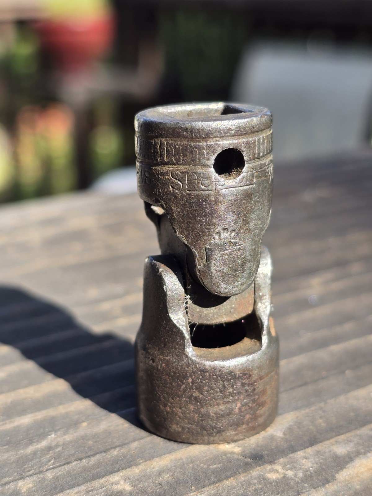 Snap On Tool F-18 9/16″Socket 12-Point Swivel/flex Standard 3/8″ Drive Vintage