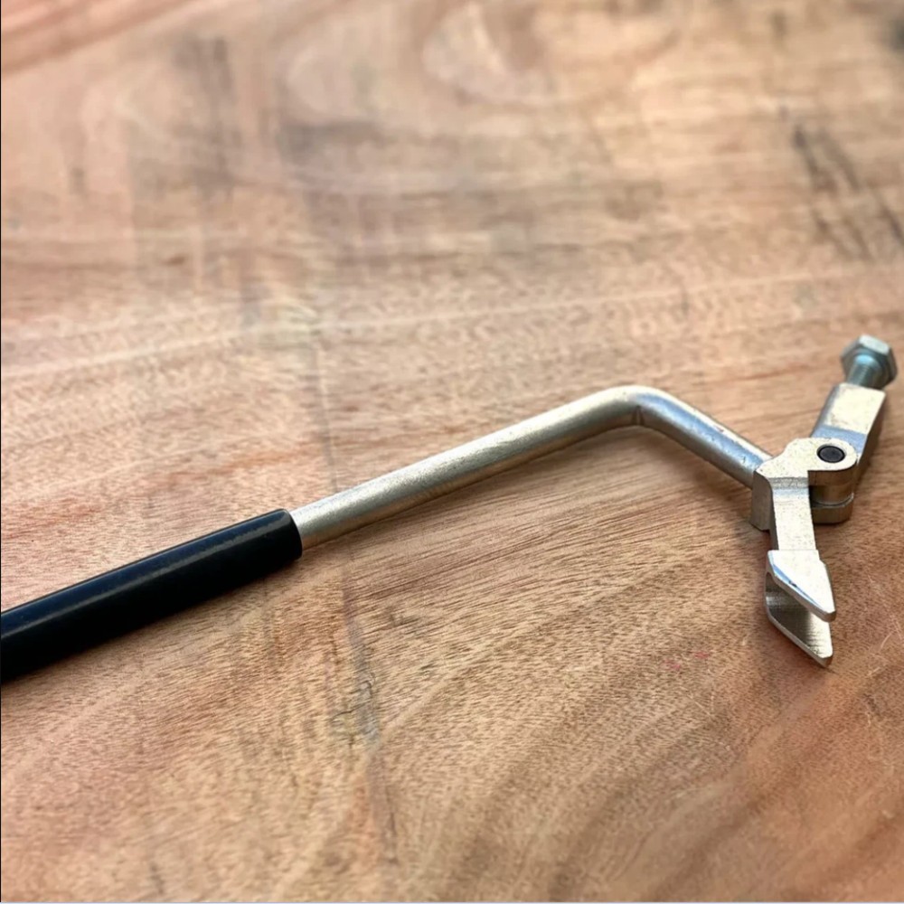 Automotive Lever Brake Pedal Release Tool From Broke Booster for BMW 2409646 NEW