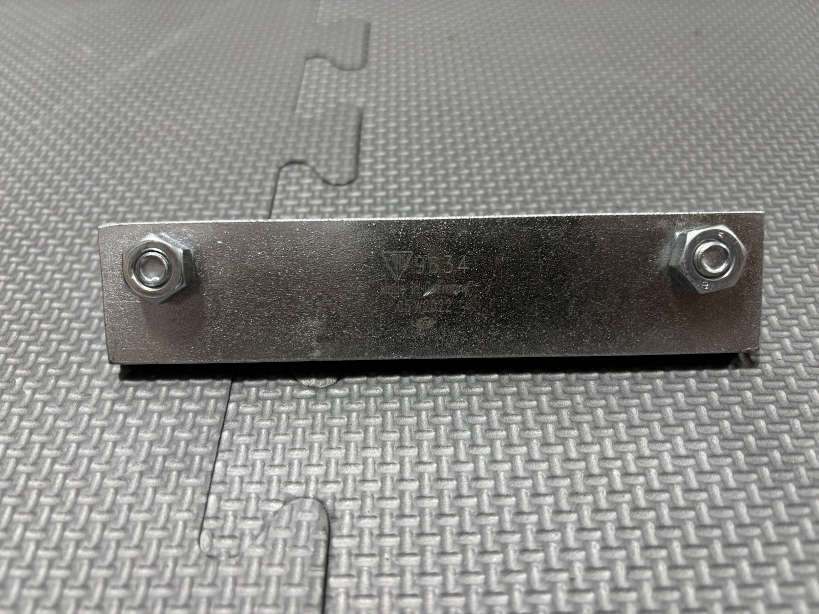 Porsche Tool P9634 Camshaft Hold Down Tool OEM 000-721-963-40-OEM