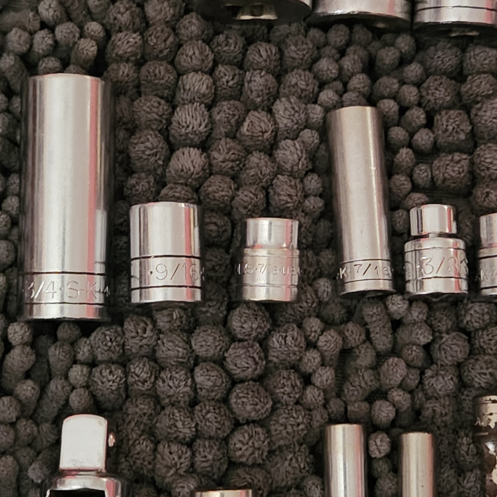 Lot Of 16 SK Tools Sockets – Please see description and photos, NICE condition!