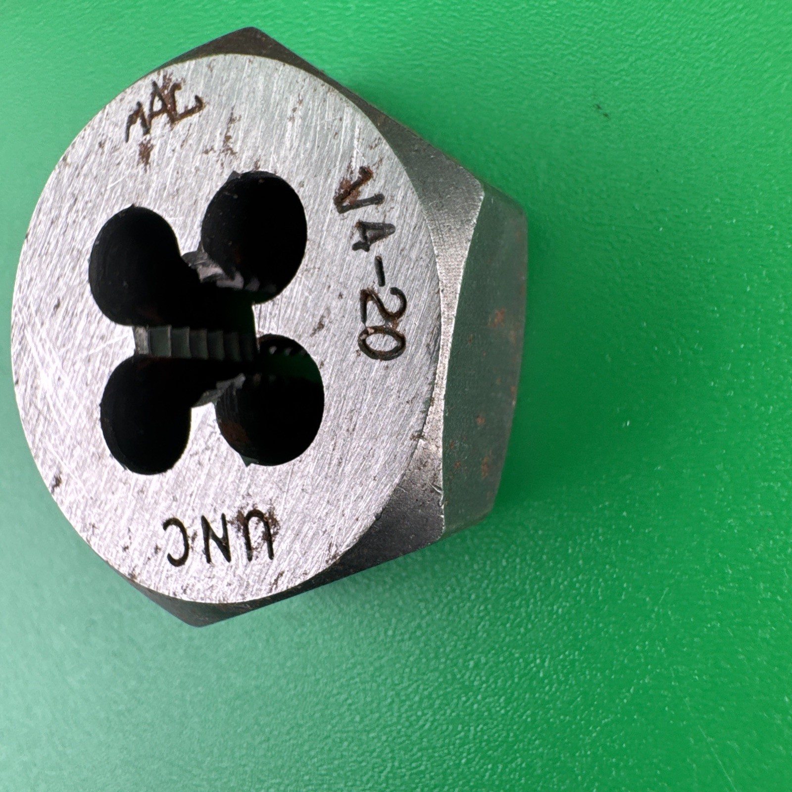 Mac Tools 6641DIA Metric Hexagonal Die M11-1.50 – 1″ Shank