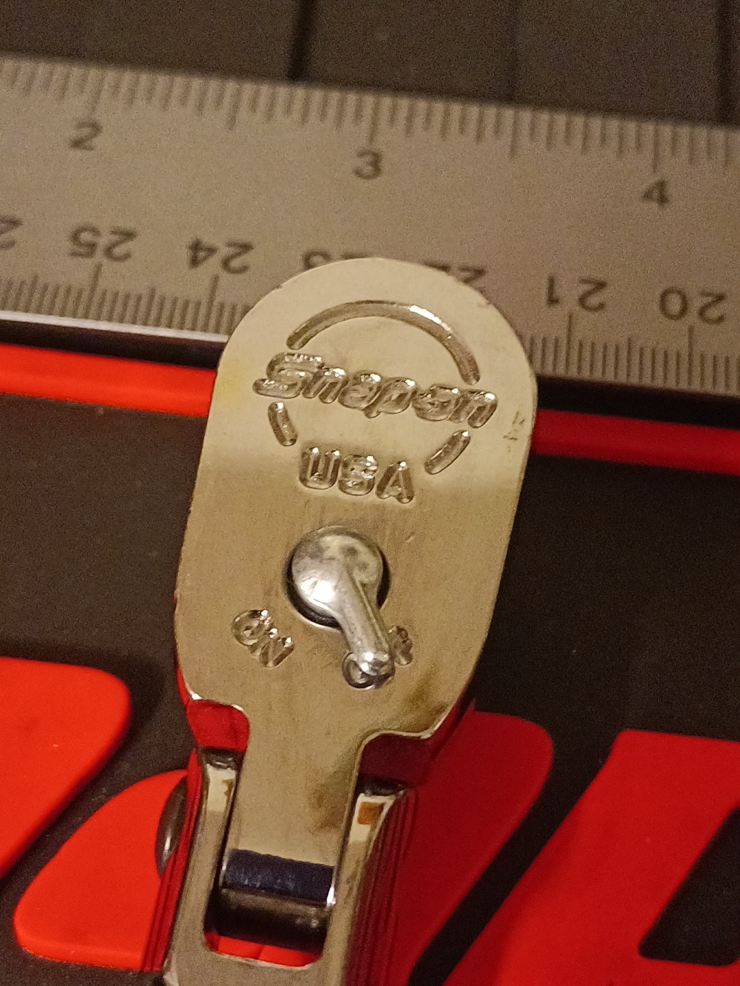 Snap-on 1/4″ Dr Flex Head Red Soft Handle Ratchet THLF72