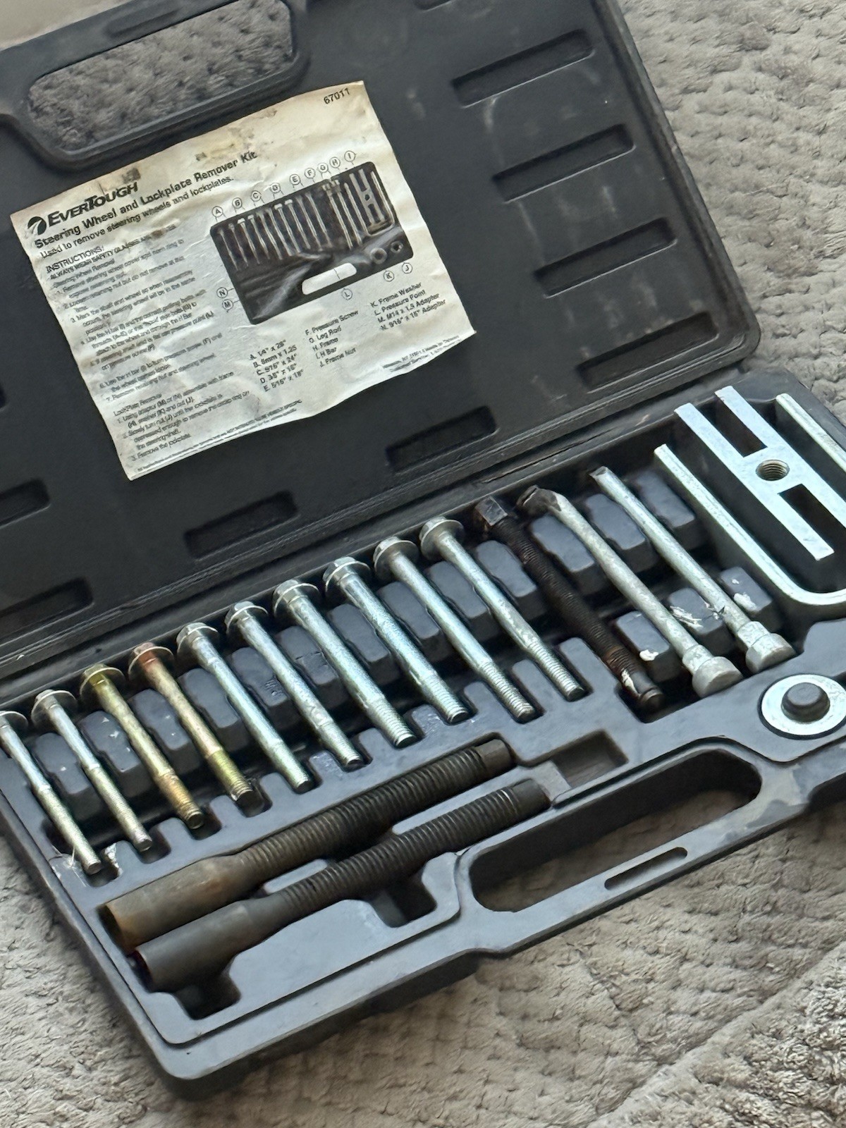 Evertough 67011 Steering Wheel Puller and Lockplate Remover Kit
